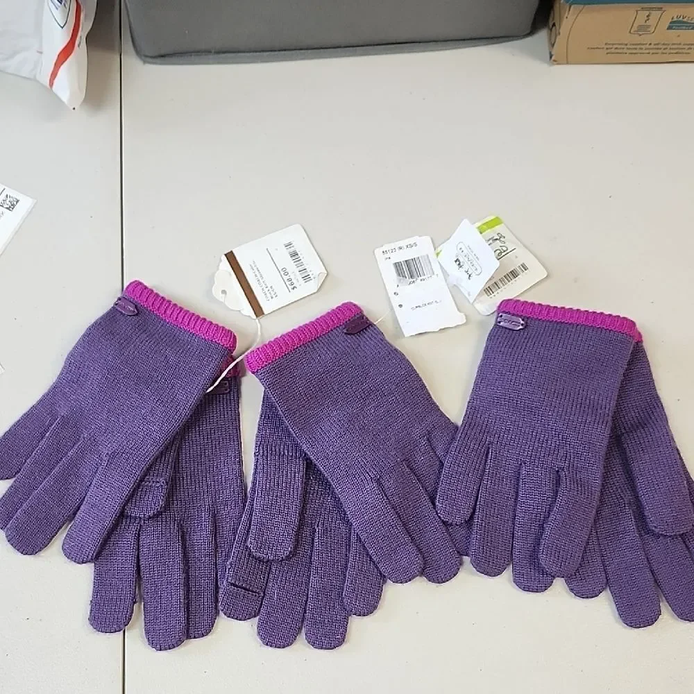 Coach XS/Small Iris Purple And Magenta GLOVES - NEW